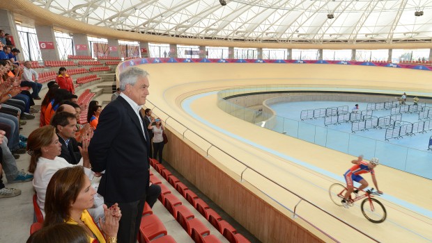 President Piñera oversees the opening of the velodrome. Photo: Gobierno de Chile