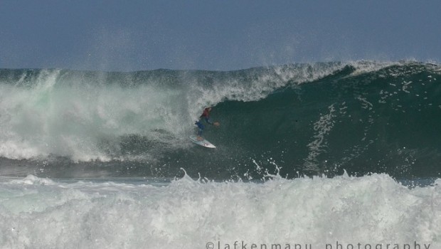Guillermo Satt rides a perfect 10 in Iquique. Photo: Fechsurf