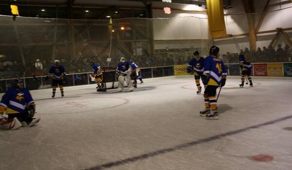 Ice Hockey in Punta Arenas. Photo: @lcarde/Twitter