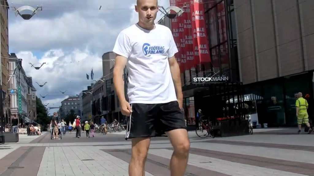 How to Play Footbag Anz' Tricks Sport/Life